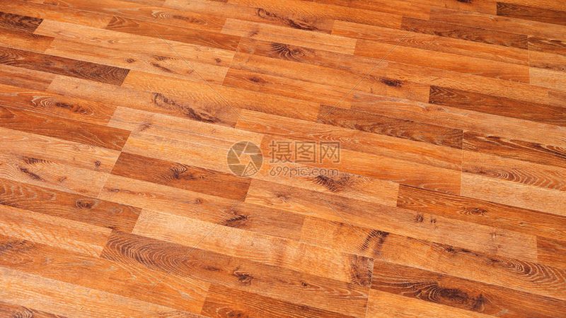 强化复合地板：揭秘其价格构成与选购要点